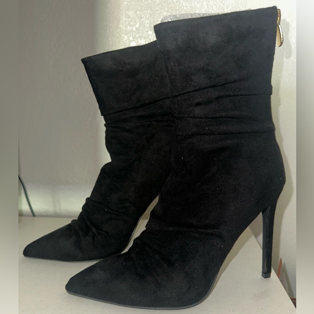 Fashion Nova Black Scrunch Ankle Boots